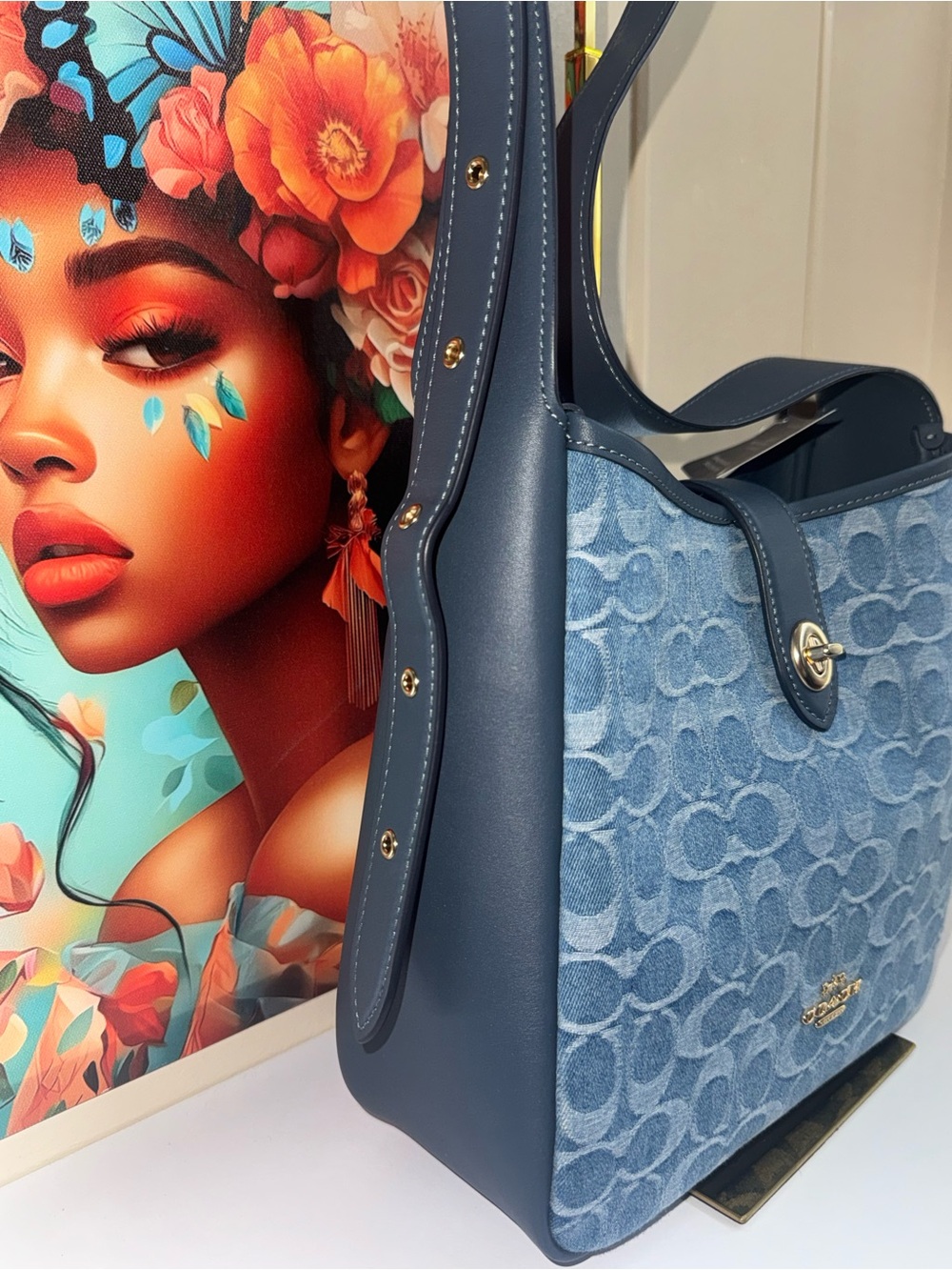 NWOT Coach DENIM Signature Turnlock Crossbody Bag - Authenticated by Poshmark - Picture 4 of 9